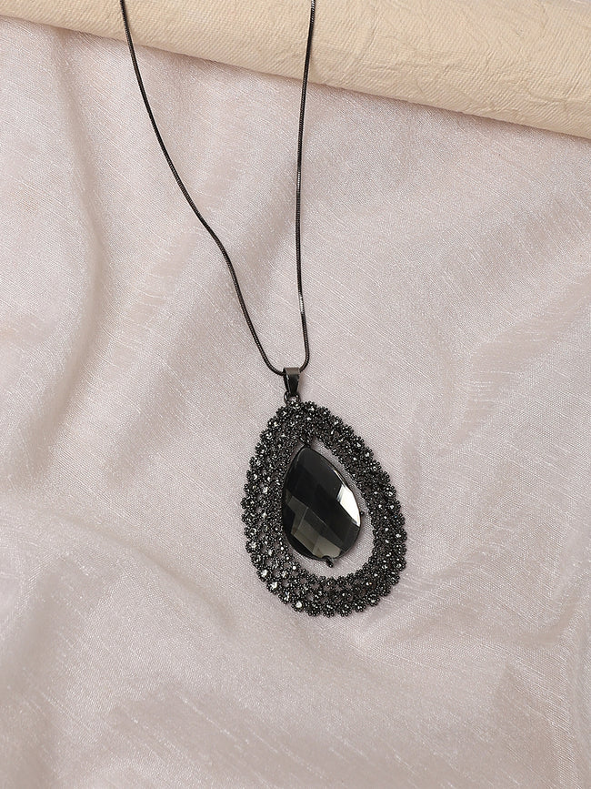 Women Victorian Velvet Pendant Necklace
