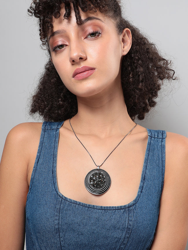 Women Embellished Circular Pendant Necklace