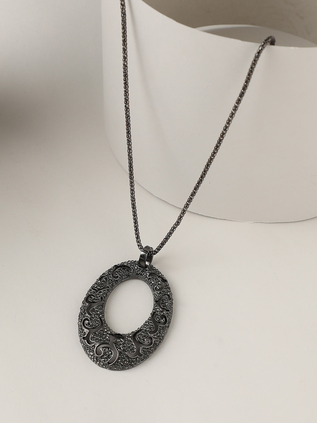 Women Halo Serenade Pendant Necklace