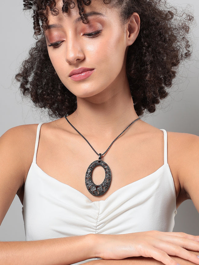 Women Halo Serenade Pendant Necklace