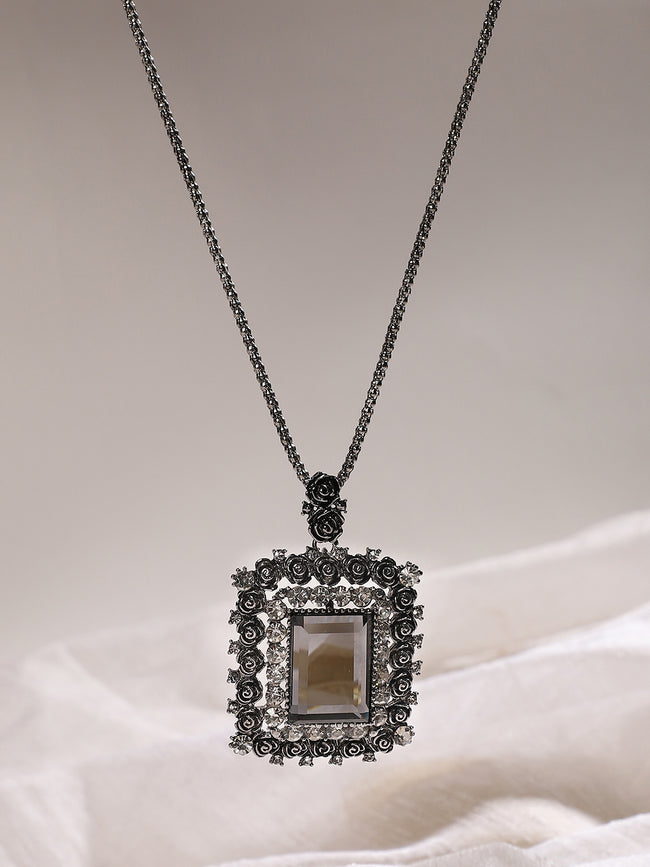 Women Secret Gardenia Pendant Necklace