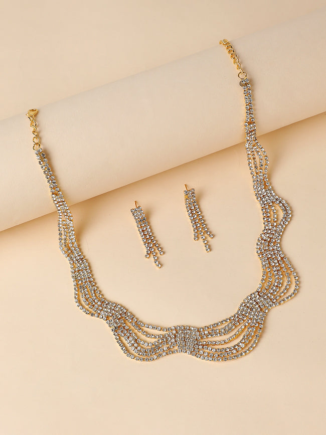 Women Silver Plated Designer Party Necklace and Earring Set