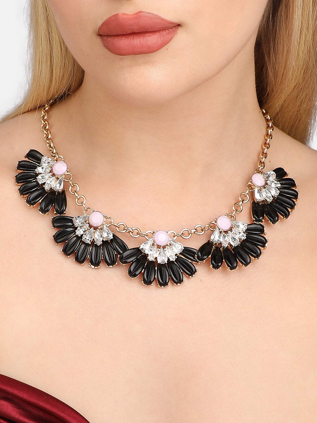Women Black acrylic crystal choker necklace