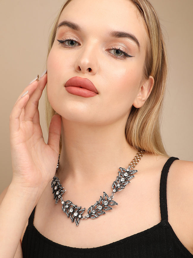 Women Silver statement necklace