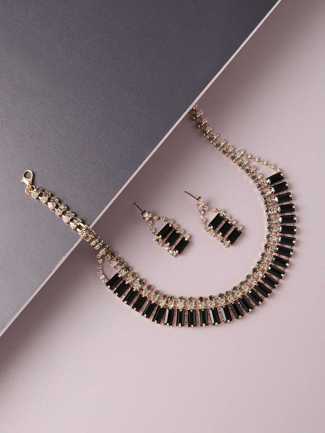 Women Silver Plated Designer Stone Casual Necklace