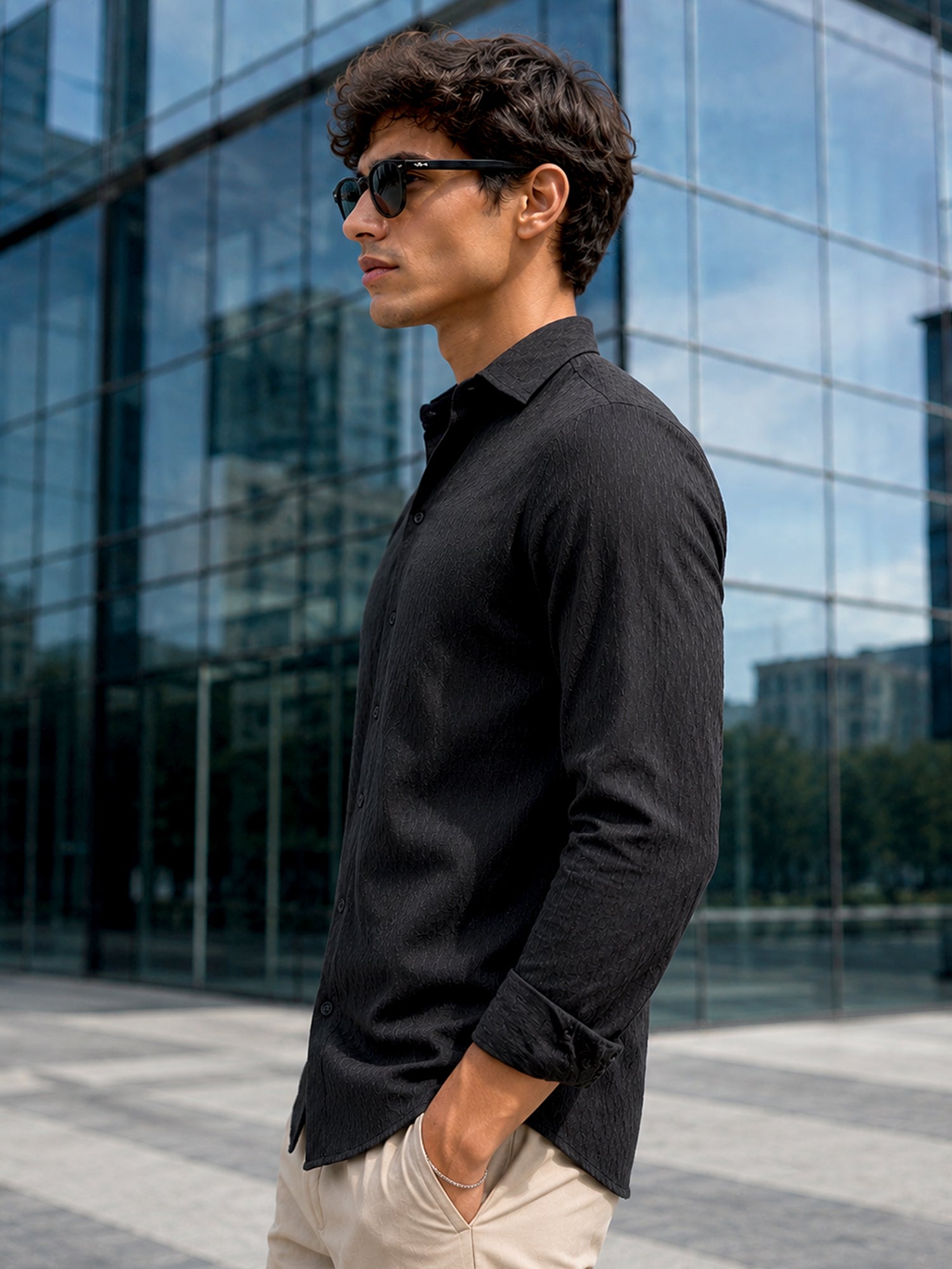 Men Black Textured Slim Fit Full Sleeve Casual Shirt