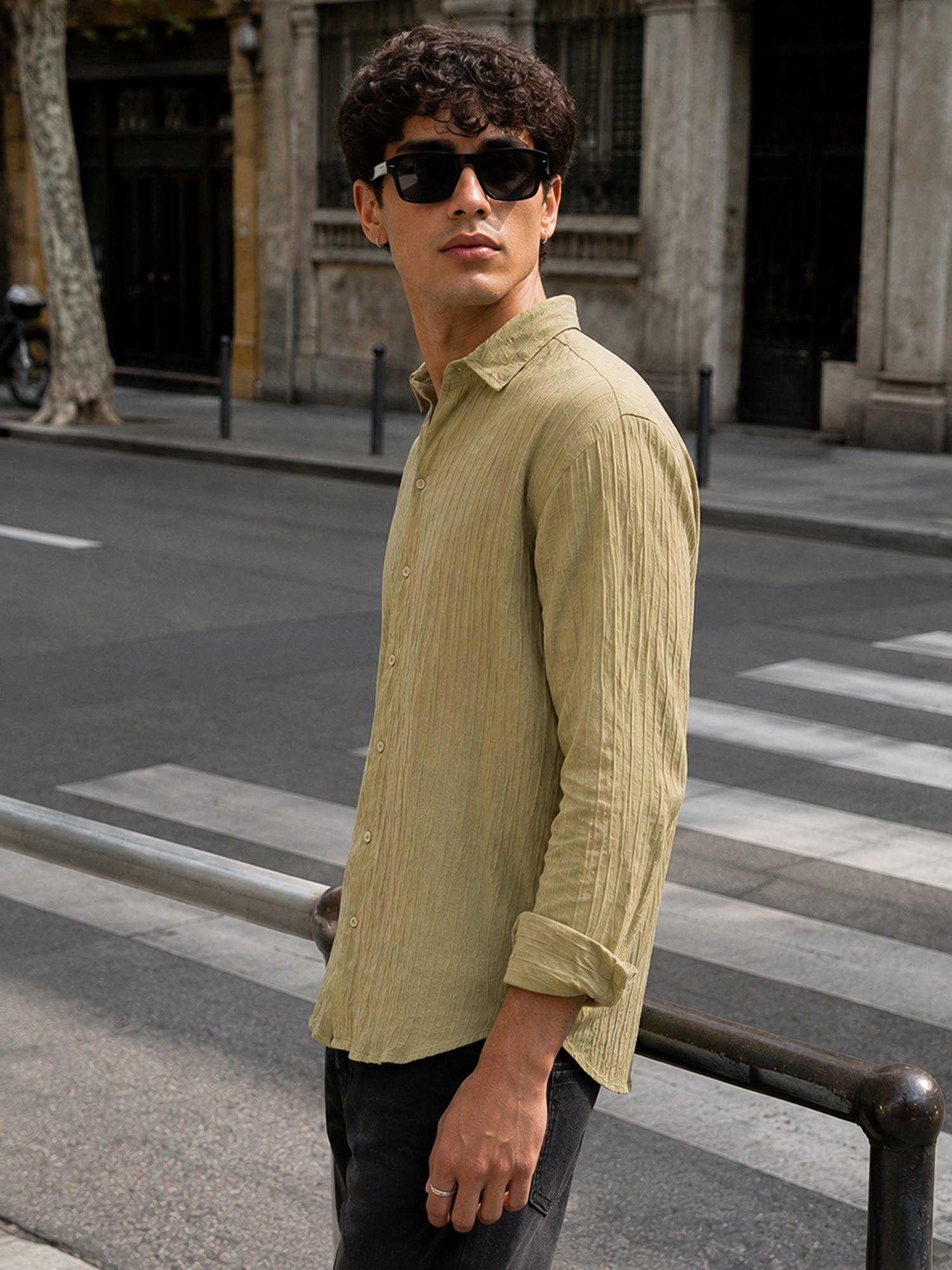 Men Olive Textured Full Sleeve Casual Shirt