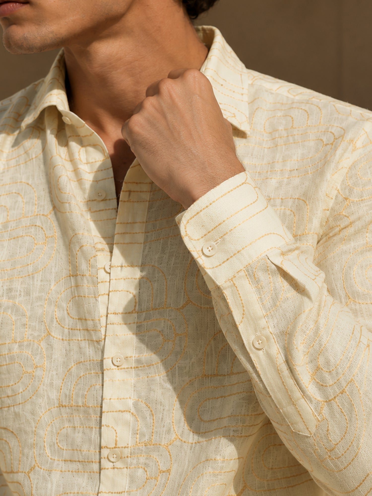 Men Beige Geometric Print Full Sleeve Casual Shirt