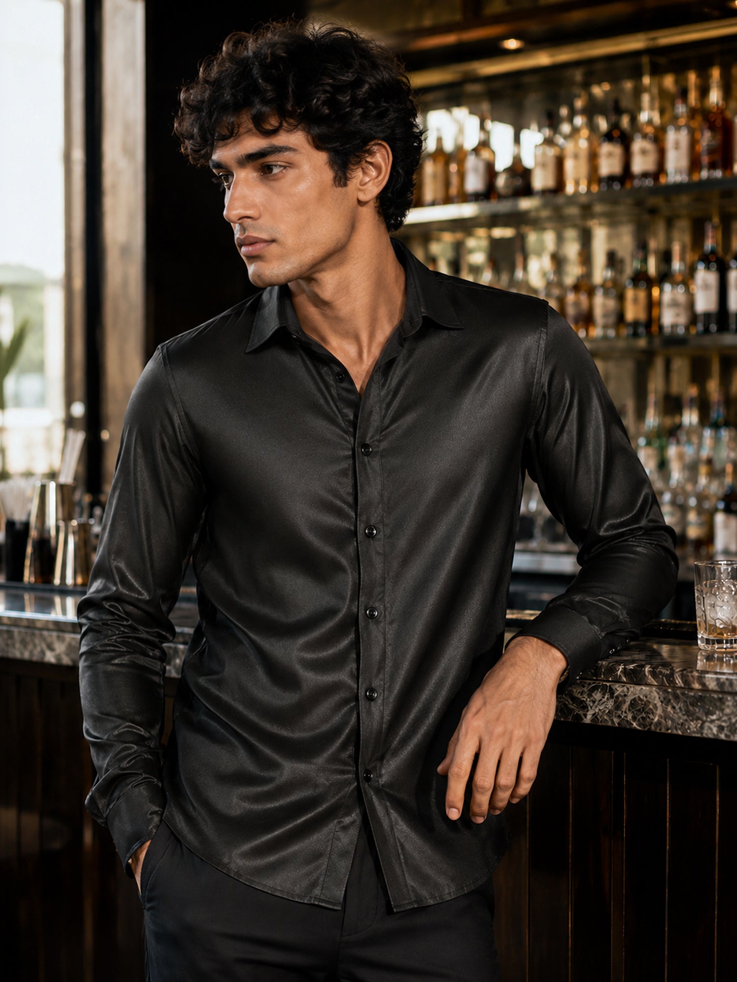 Men Black Solid Slim Fit Full Sleeve Party Shirt