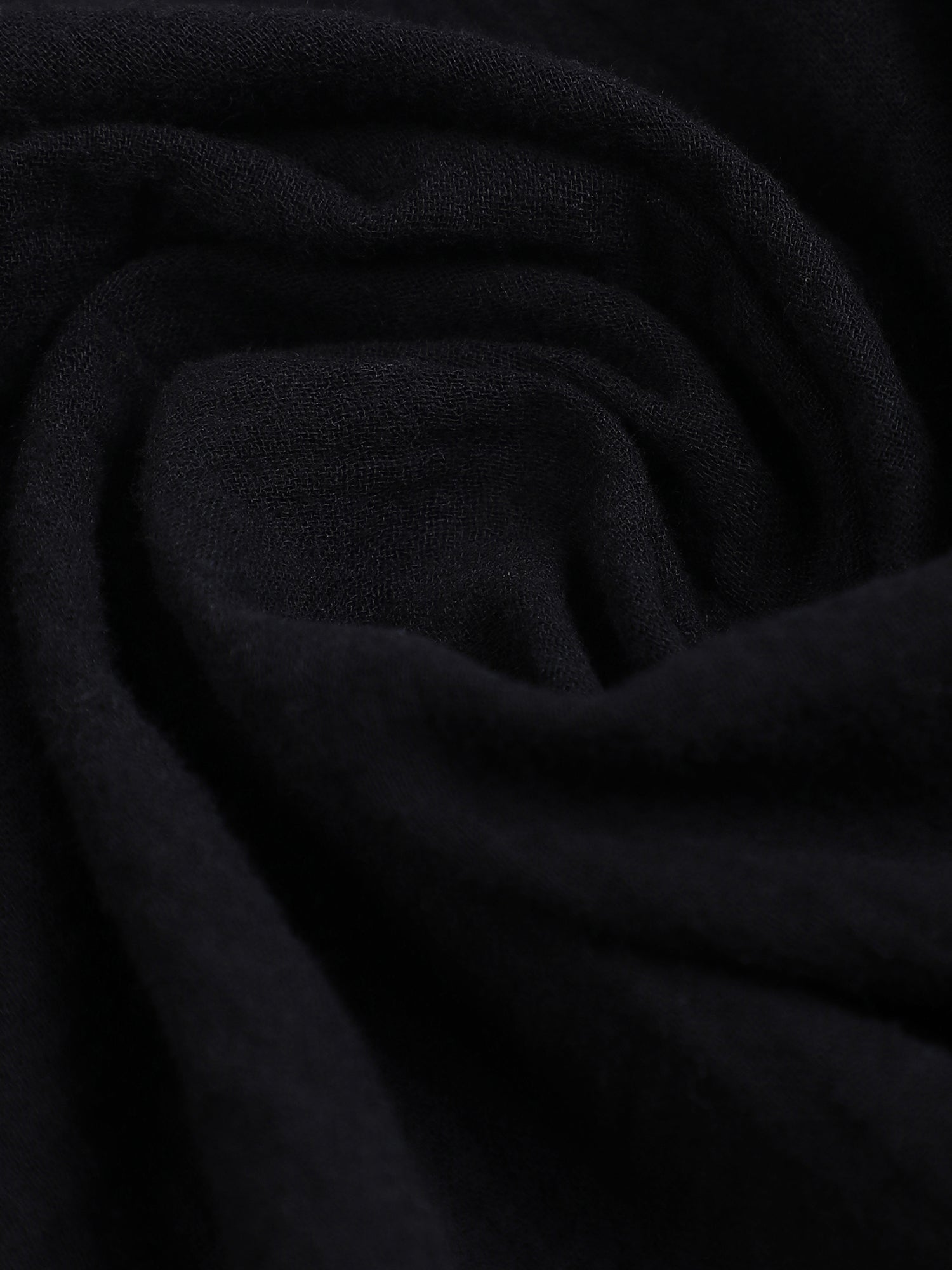 Men Black Solid Full Sleeve Casual Shirt