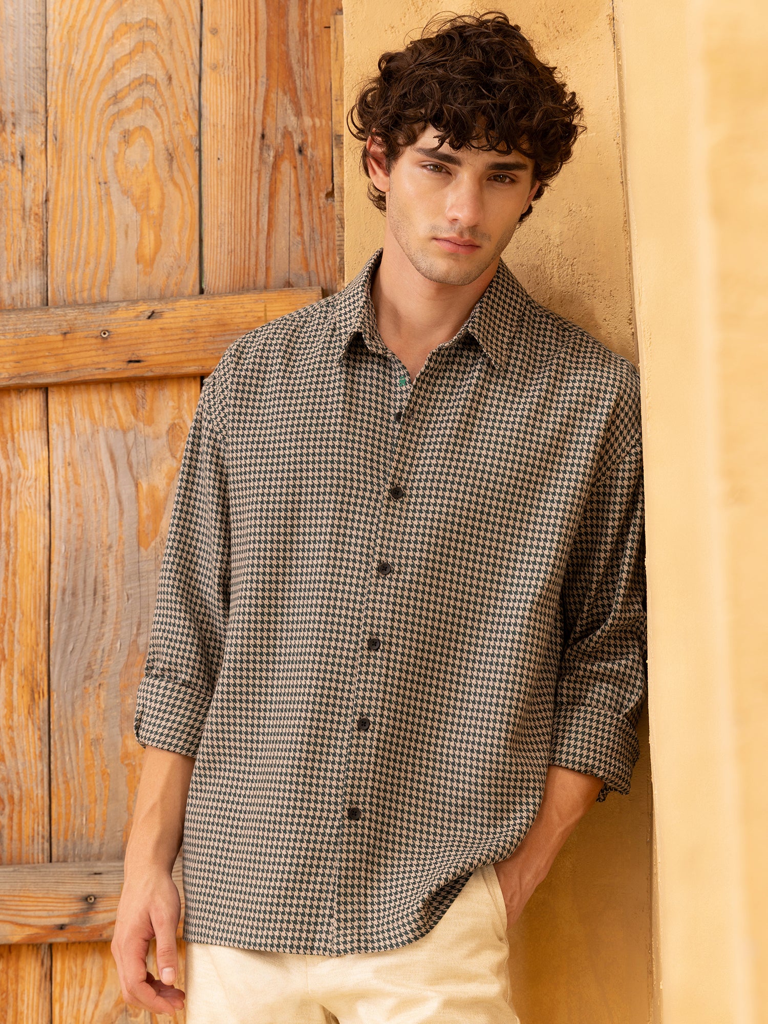 Men Beige Houndstooth Oversized Shirt