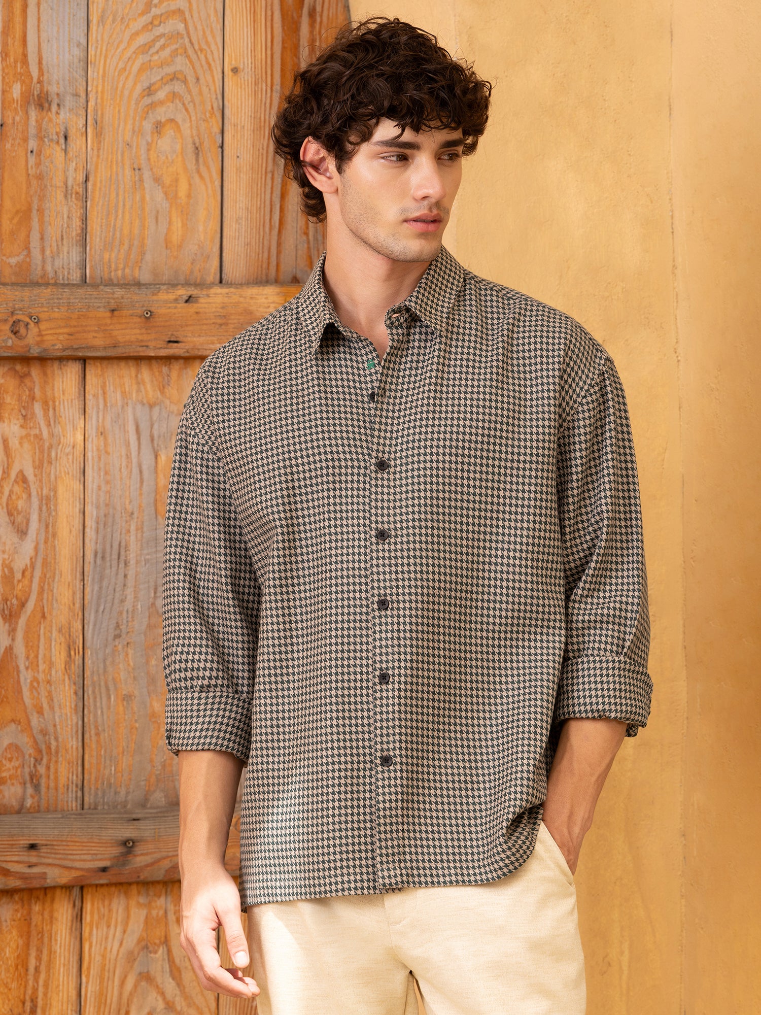 Men Beige Houndstooth Oversized Shirt
