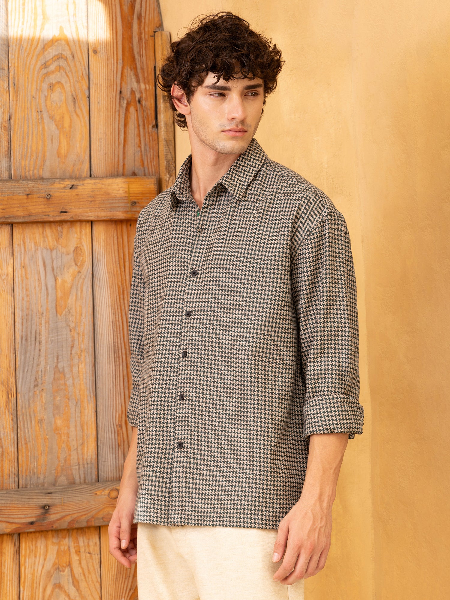 Men Beige Houndstooth Oversized Shirt