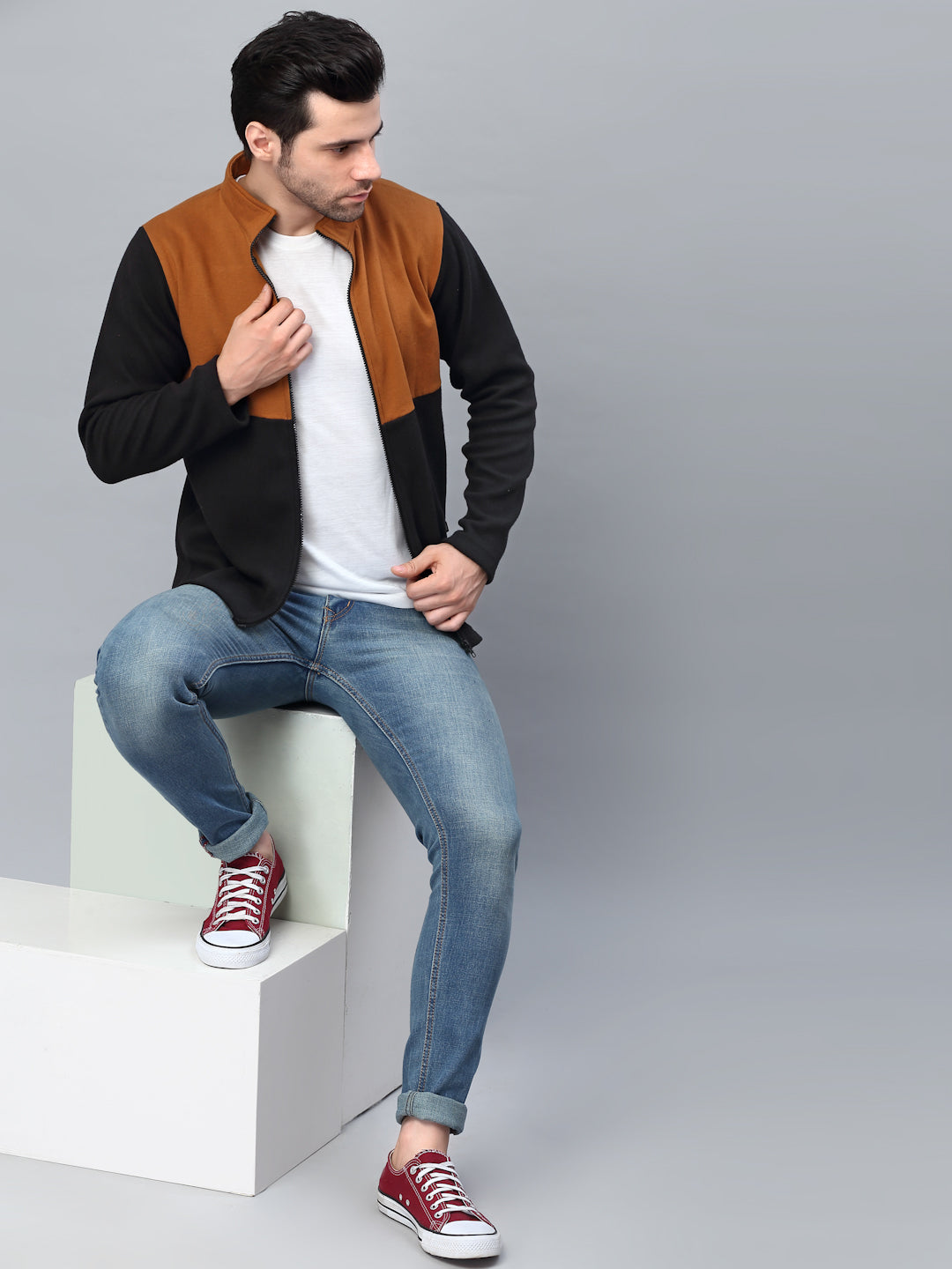 Men Color Blocked High Neck Polar Fleece Jacket