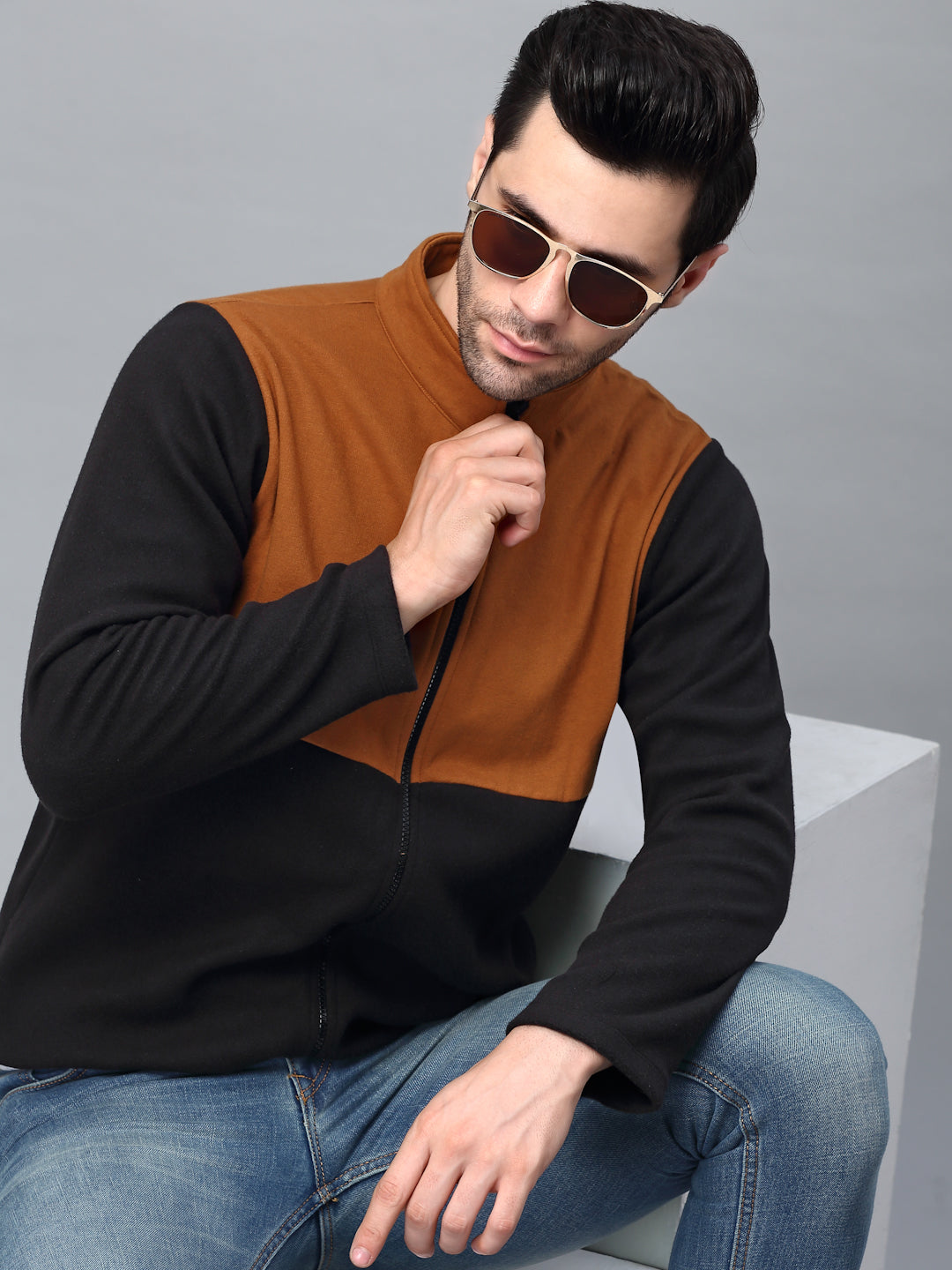 Men Color Blocked High Neck Polar Fleece Jacket