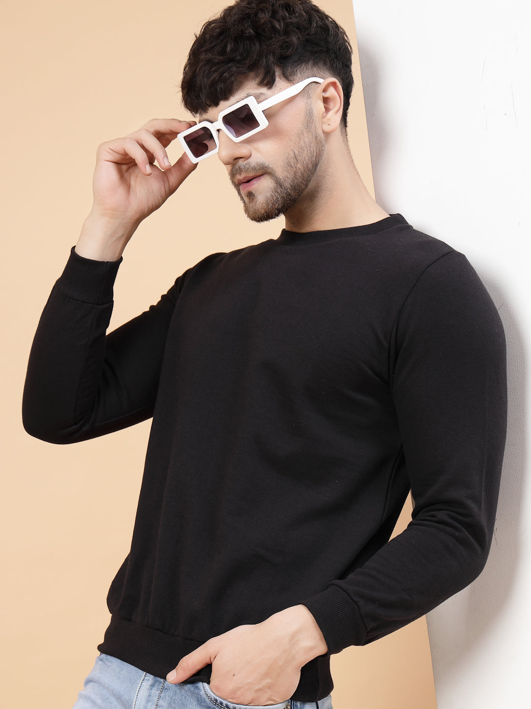 Men Black Round Neck Full Sleeve Fleece Sweatshirt