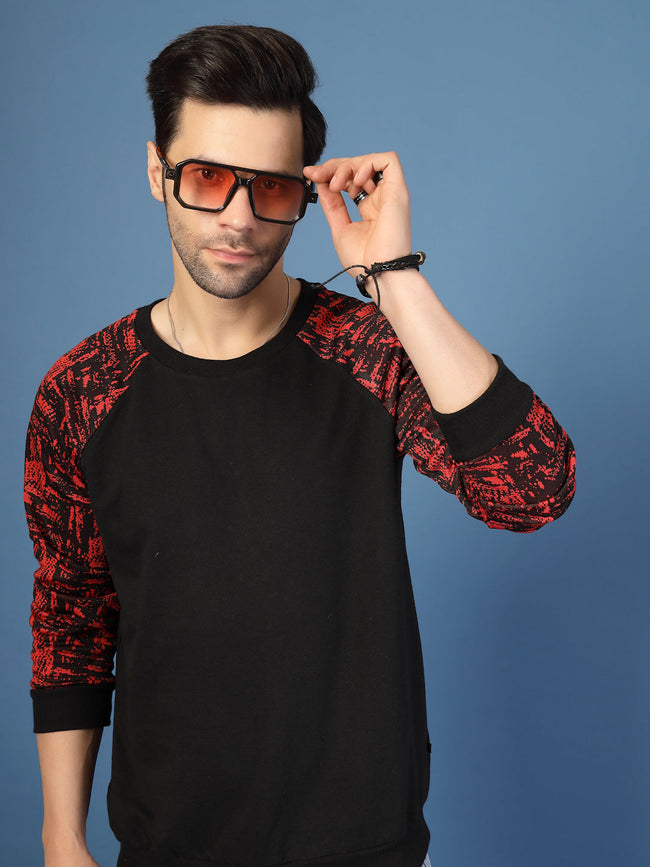 Men Colorblocked Round Neck Sweatshirt