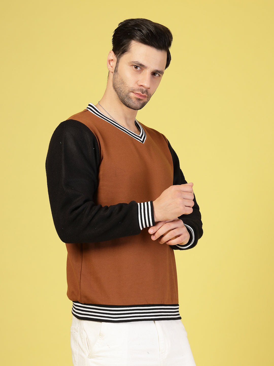 Men Multi V-Neck Sweatshirt