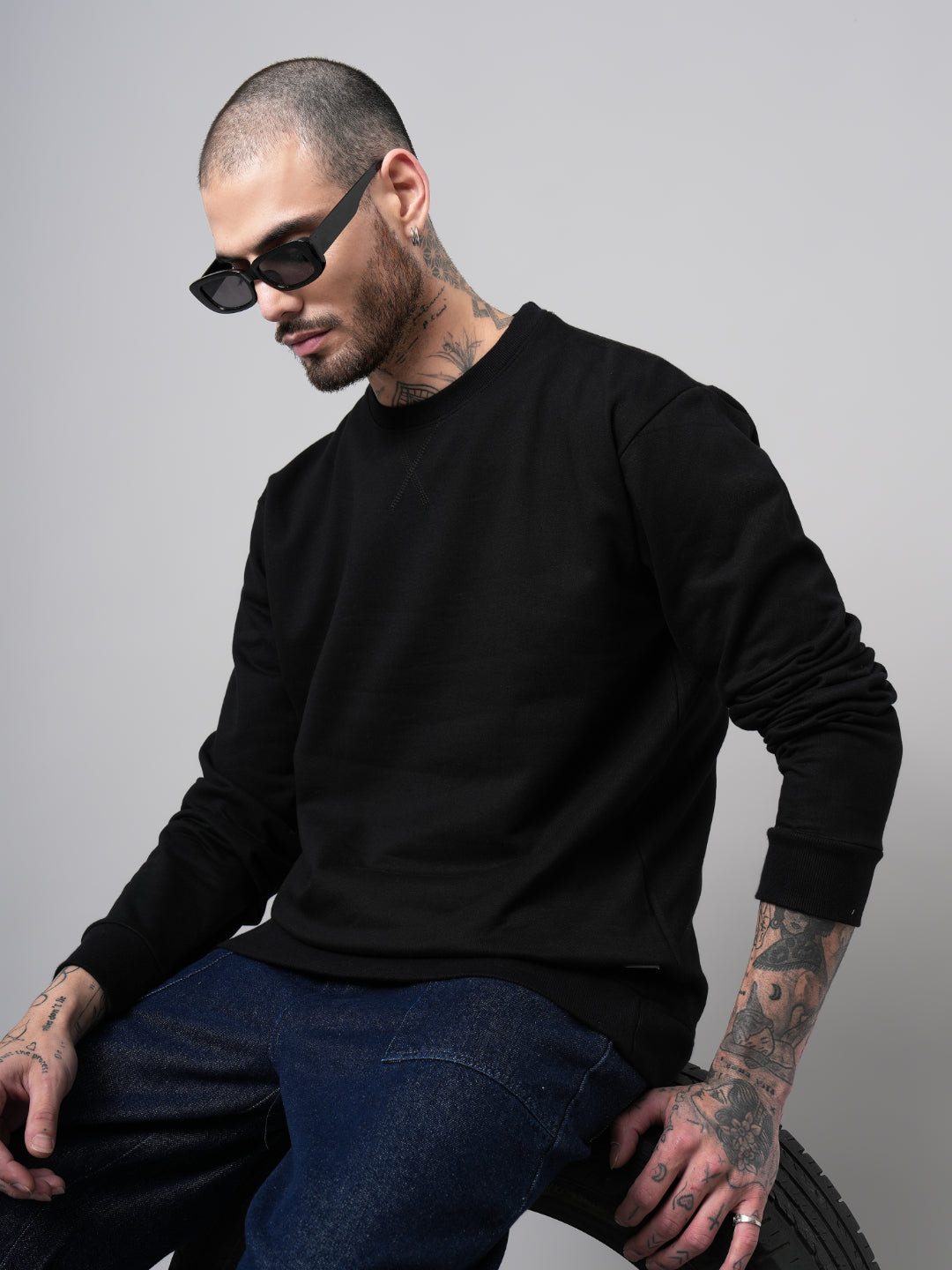 Men Solid Black Sweatshirt
