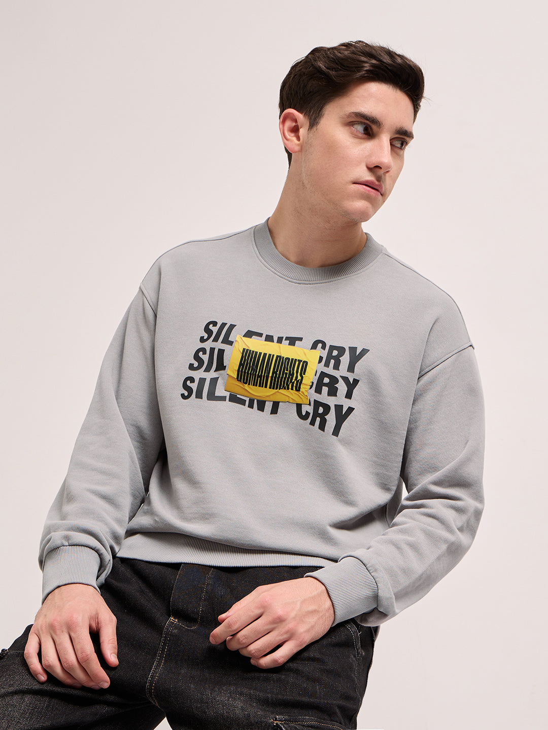 Men Grey Graphic Printed Relax Fit Crew Neck Sweatshirt