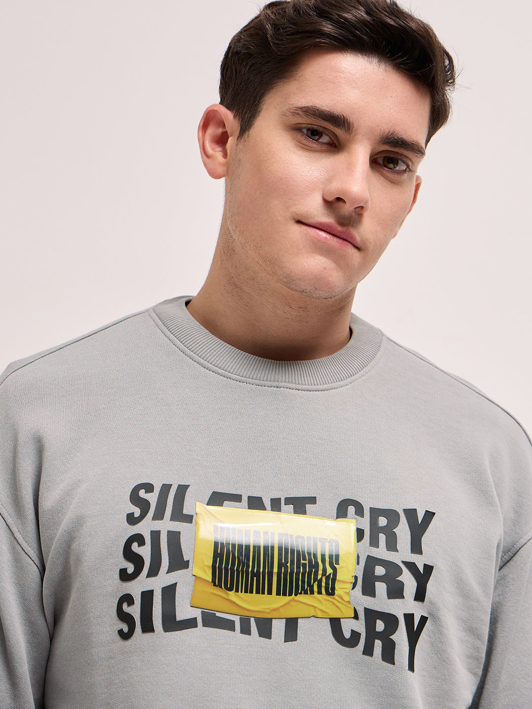 Men Grey Graphic Printed Relax Fit Crew Neck Sweatshirt
