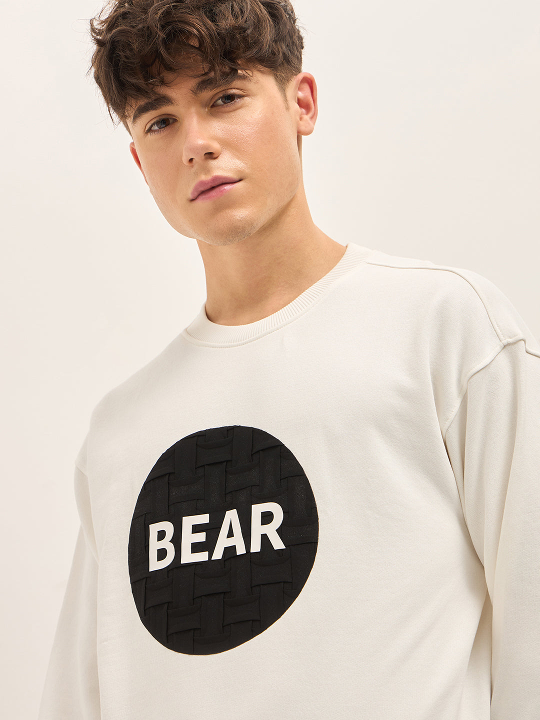 Men White Graphic Design Relax Fit Crew Neck Sweatshirt