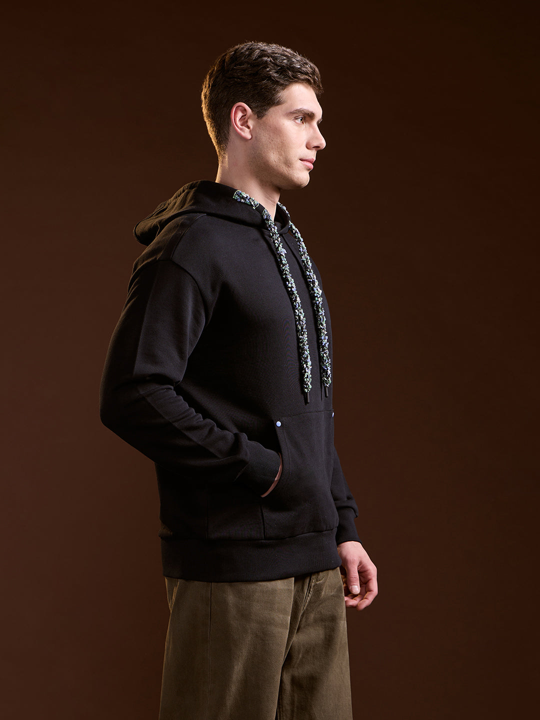 Men Black Solid Relax Fit Hoodie