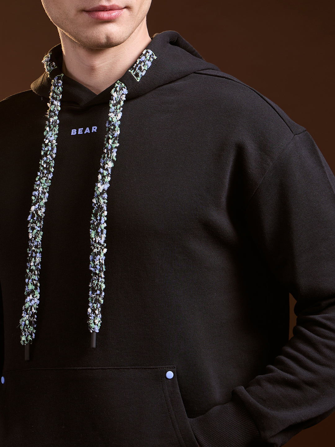 Men Black Solid Relax Fit Hoodie