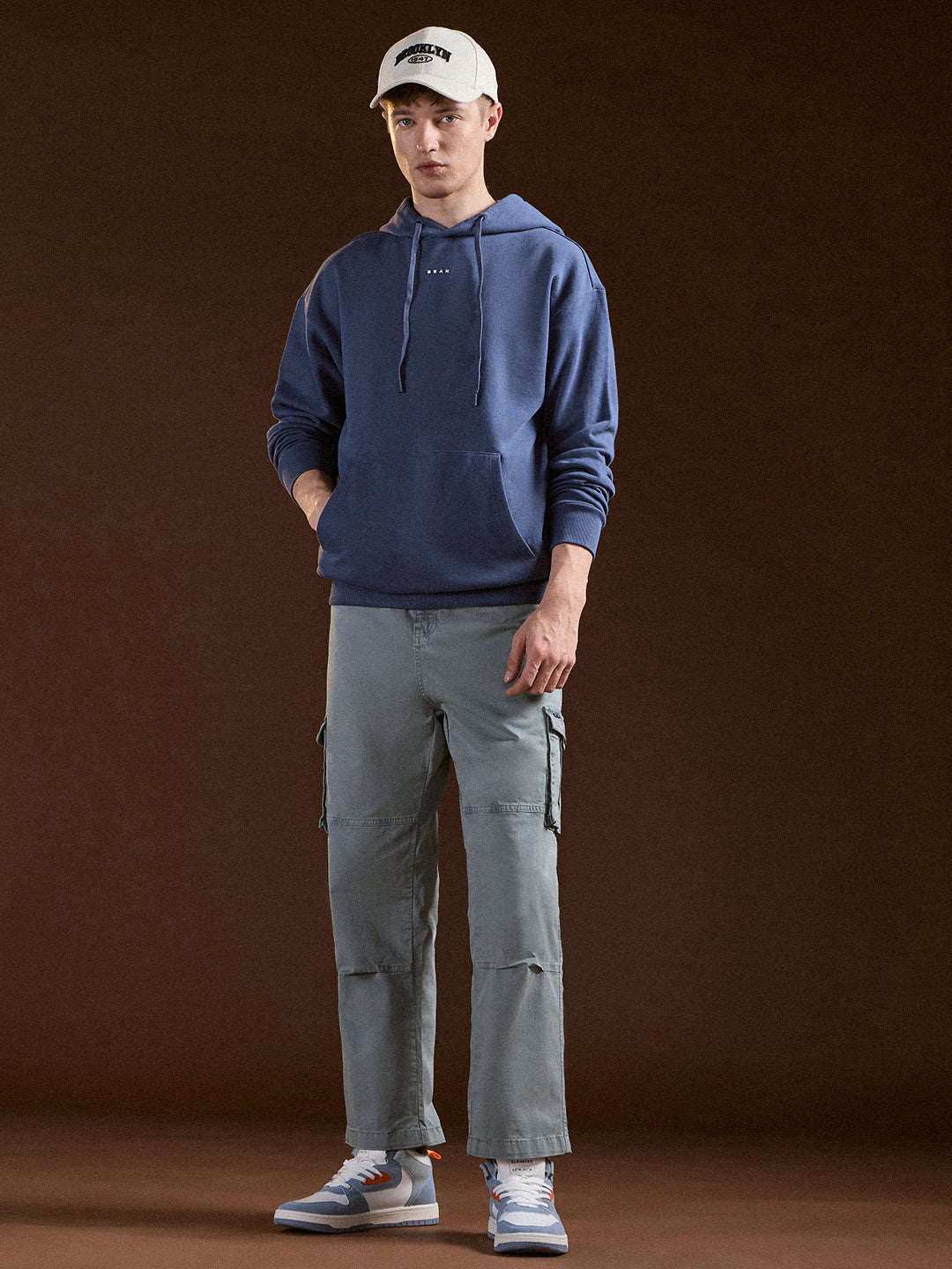 Men Blue Solid Relax Fit Hoodie