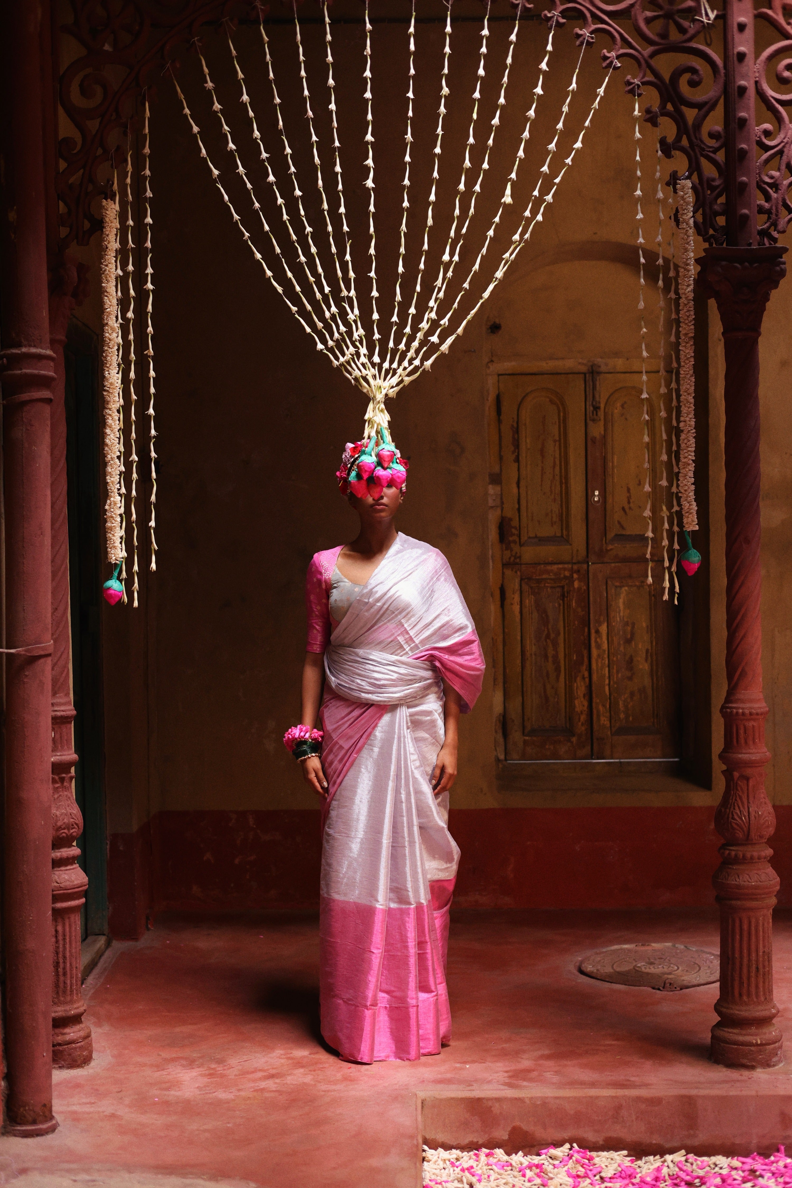 Sugandha Silver and Pink Handloom Tissue Saree
