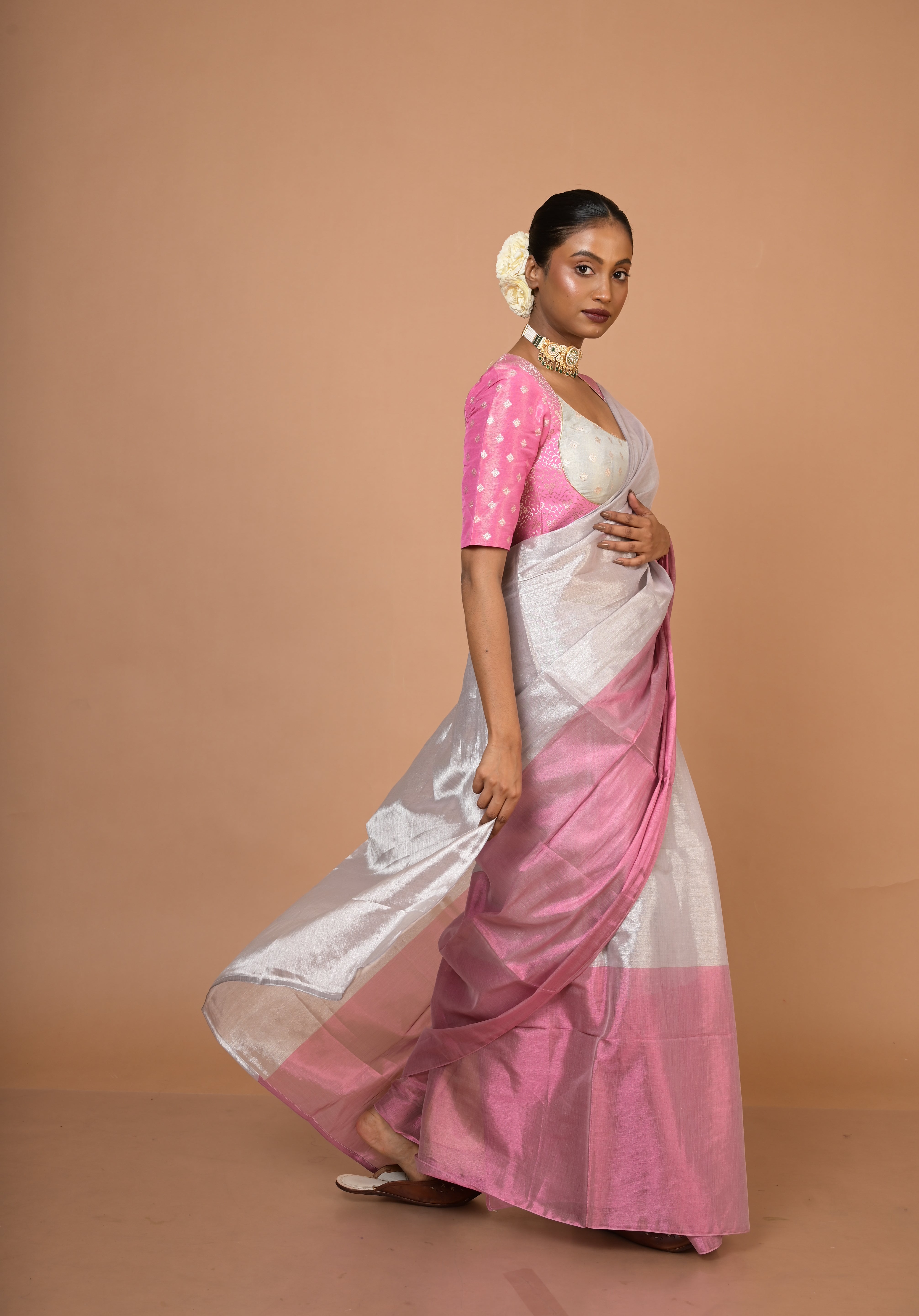 Sugandha Silver and Pink Handloom Tissue Saree