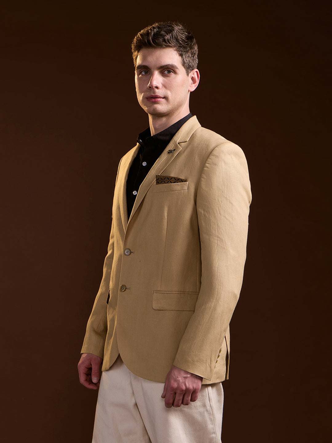 Men Alca Beige Solid Tailored Fit Single-Breasted Formal Blazer