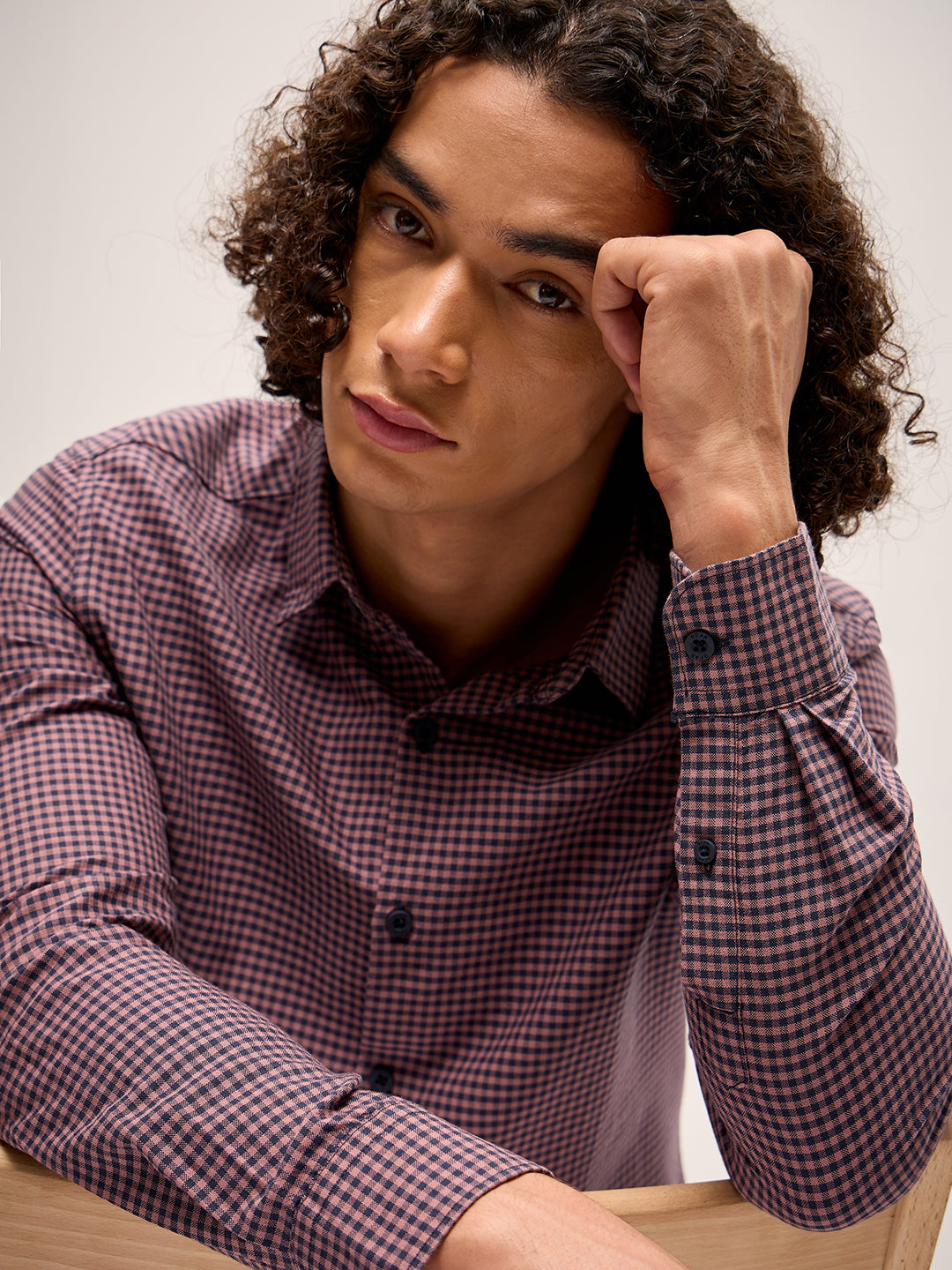 Men Pink Checked Slim Fit Casual Shirt