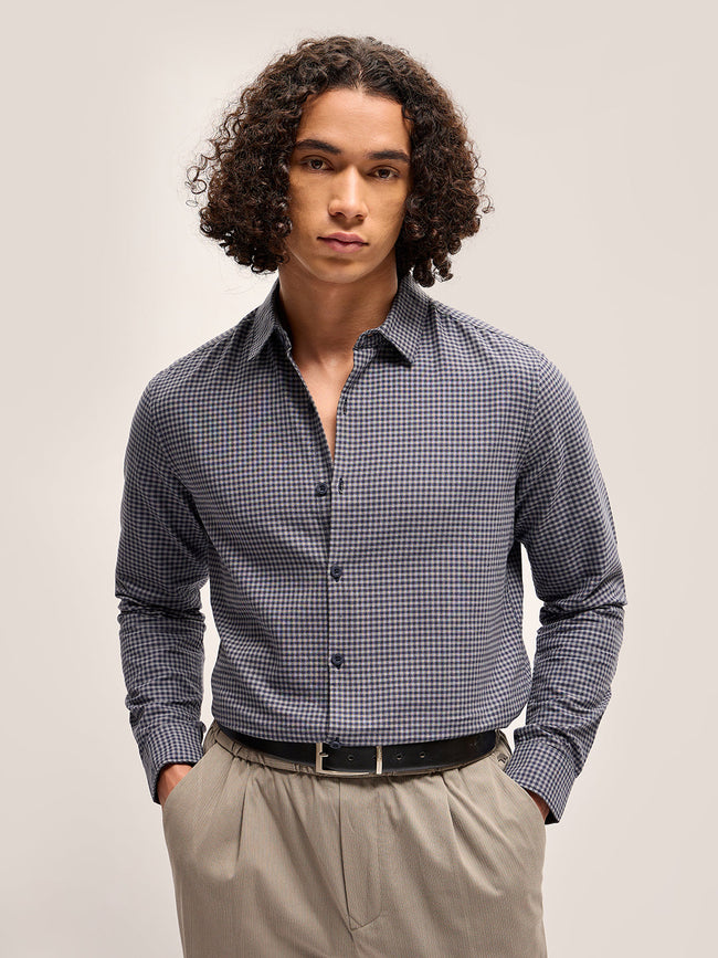 Men Grey Checked Slim Fit Casual Shirt