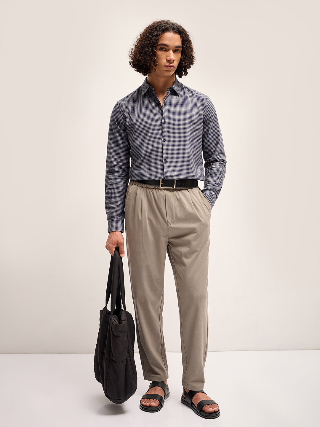 Men Grey Checked Slim Fit Casual Shirt