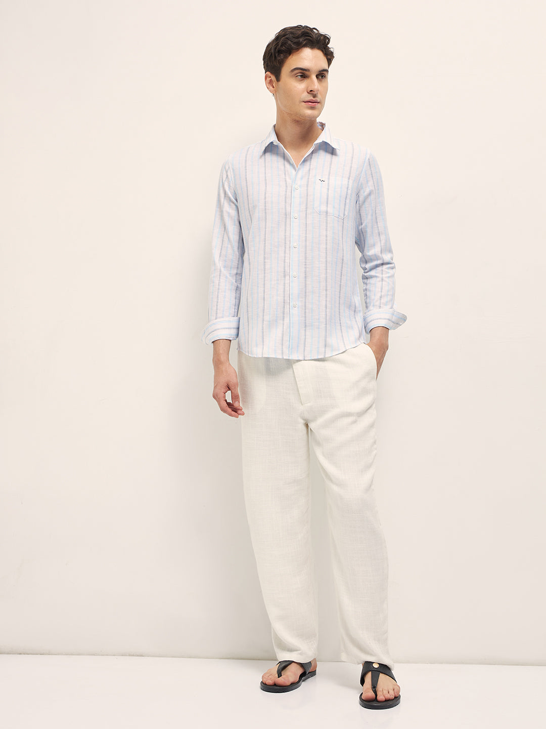 Men Blue Vertical Stripes Slim Fit Casual Shirt