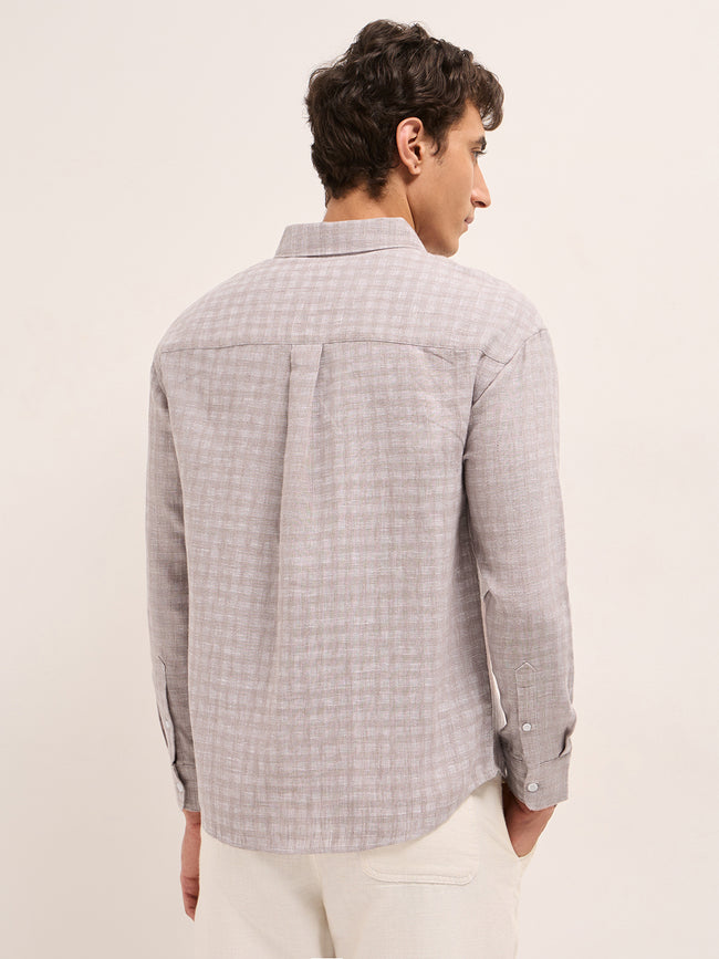 Men Woven Checked Casual Shirt