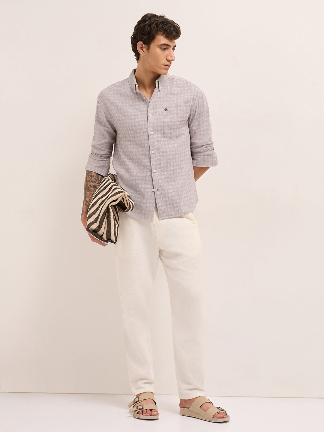 Men Woven Checked Casual Shirt