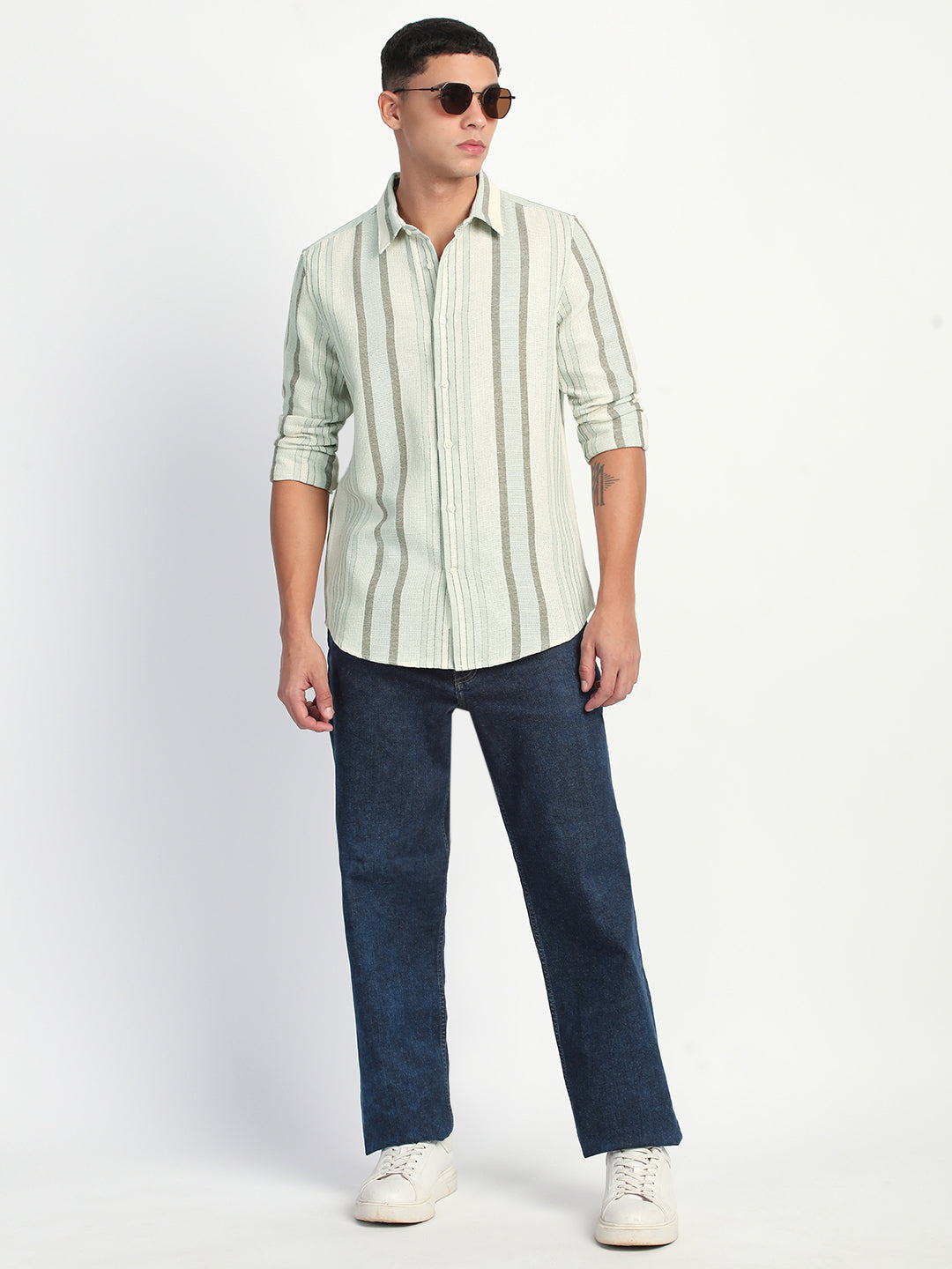 Men Stripe Slim Fit Casual Shirt