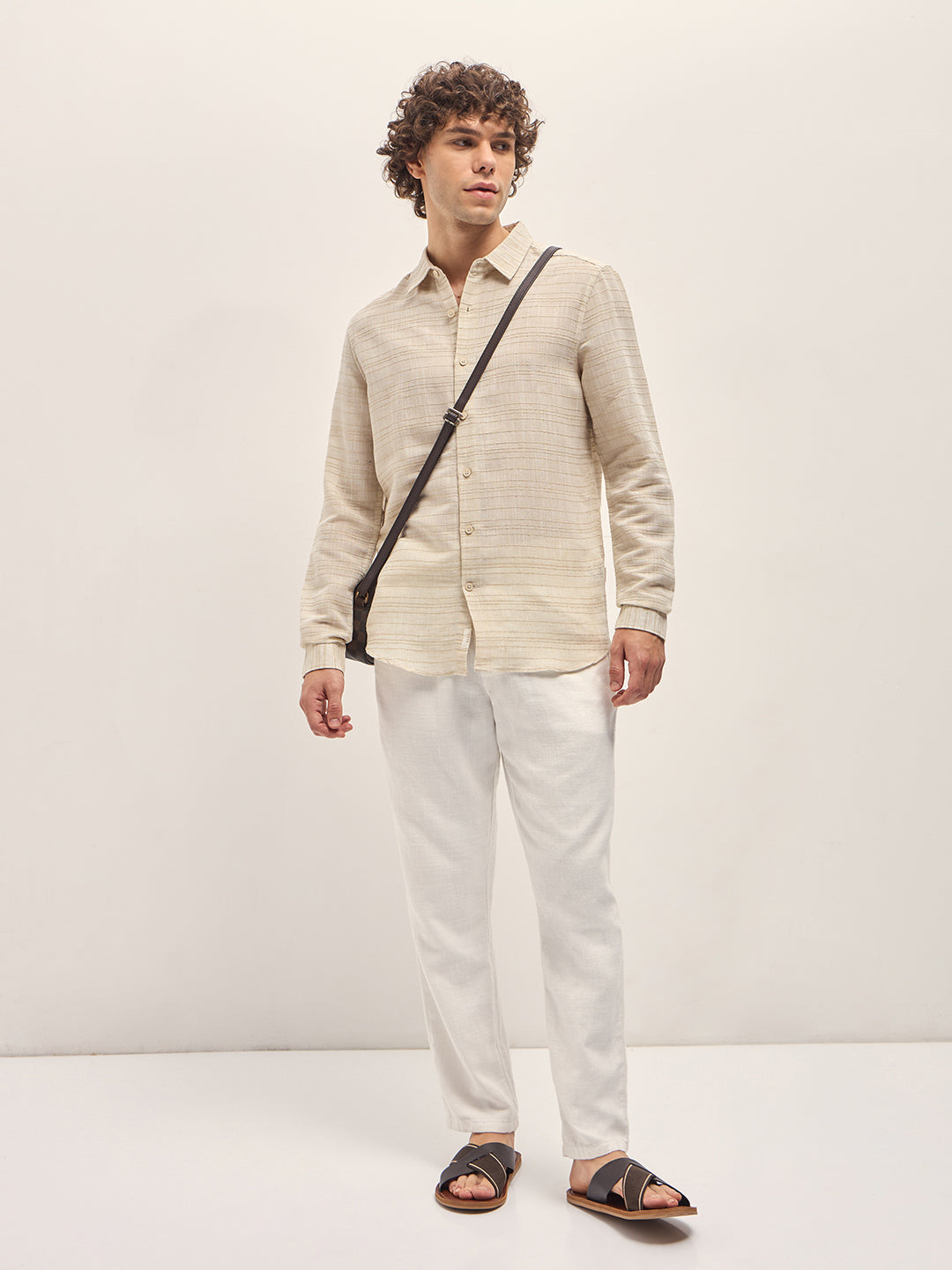 Men Beige Horizontal textured grid Slim Fit Casual Shirt