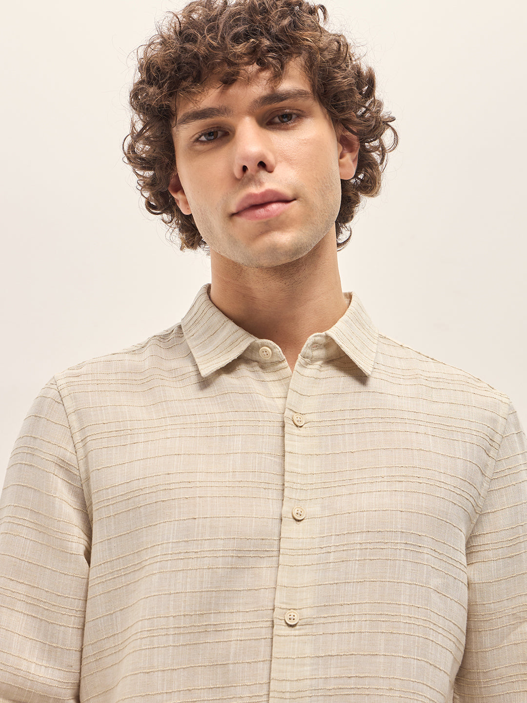 Men Beige Horizontal textured grid Slim Fit Casual Shirt