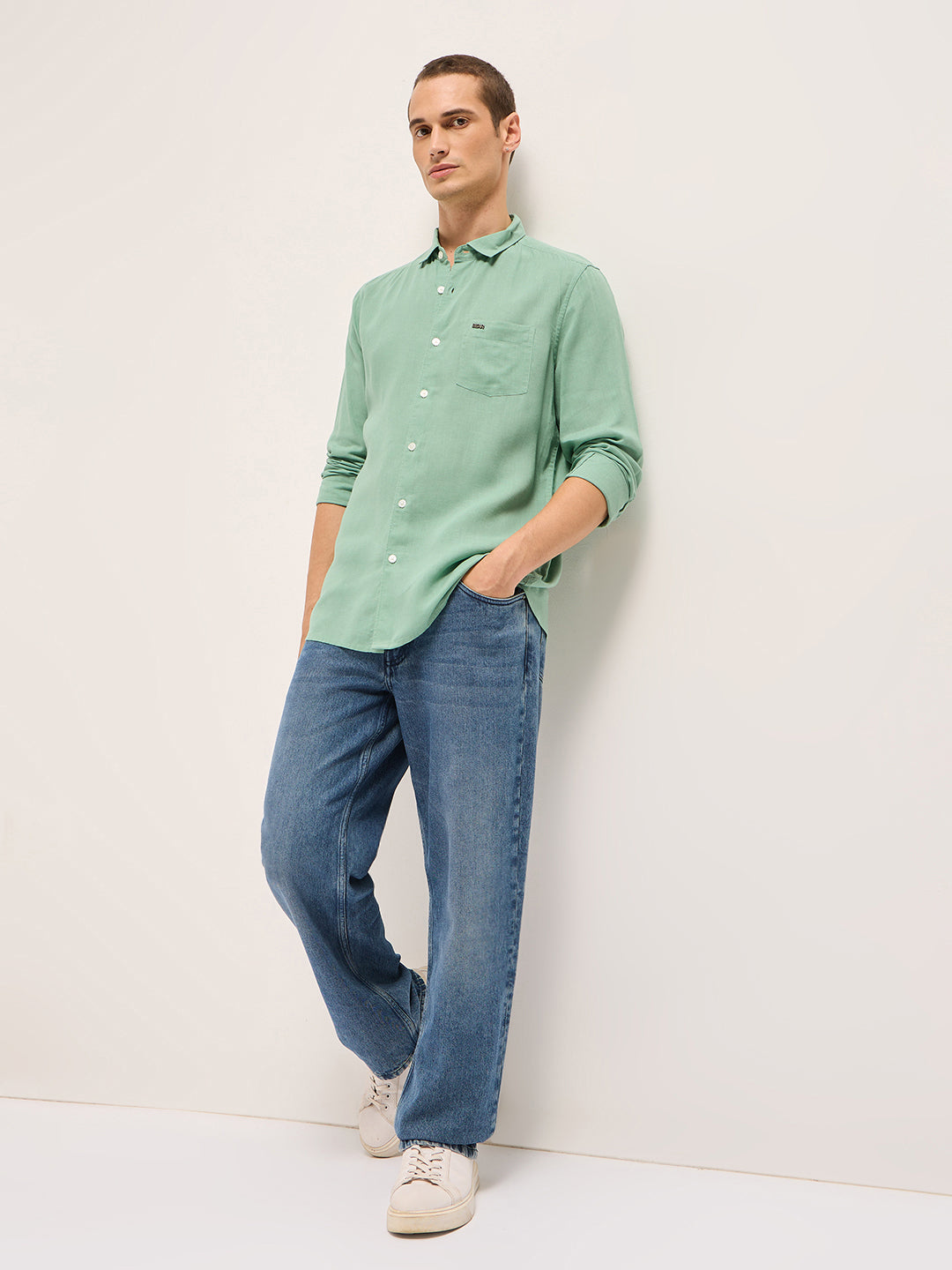 Men Light Green Solid Lyocell Slim Fit Casual Shirt