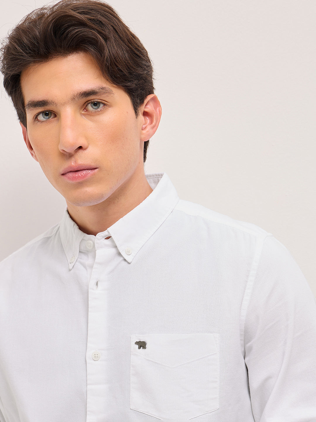 Men White Solid Slim Fit Casual Shirt