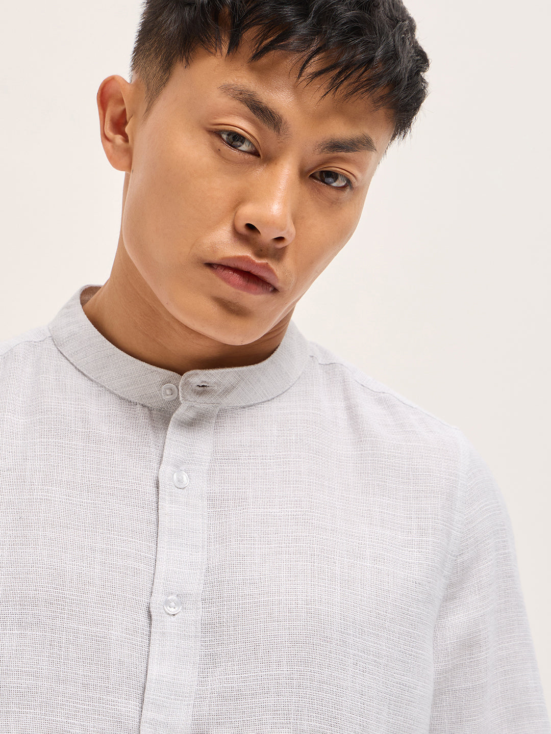 Men Light Grey Solid Slim Fit Casual Shirt