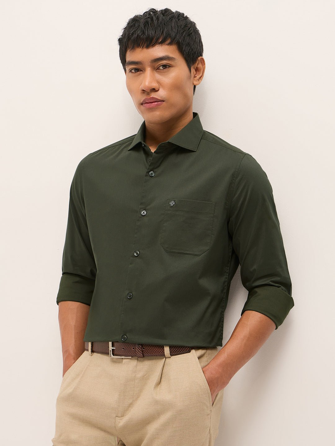 Men Green Solid Polyester Blend Tailored Fit Formal Shirt