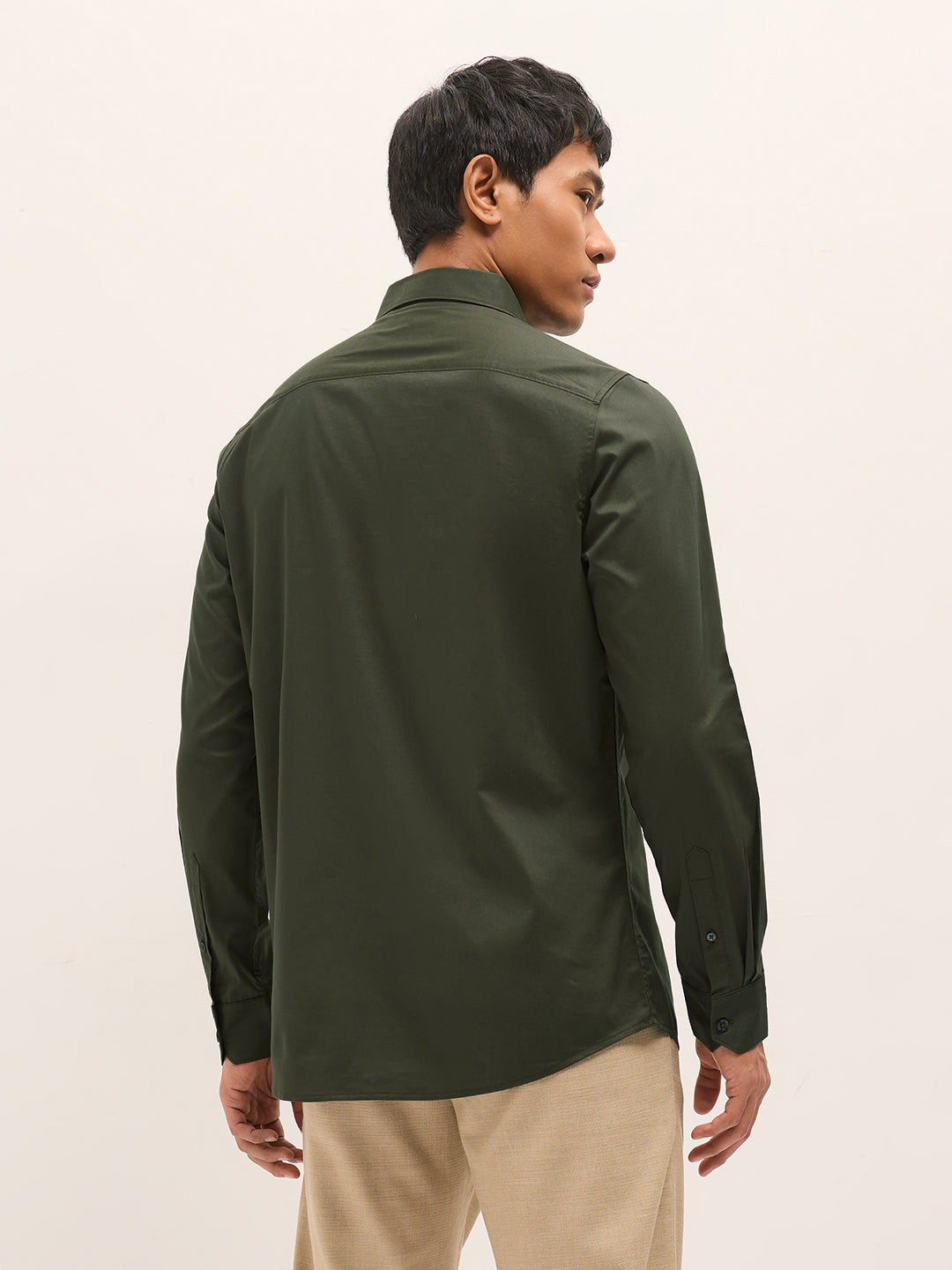 Men Green Solid Polyester Blend Tailored Fit Formal Shirt