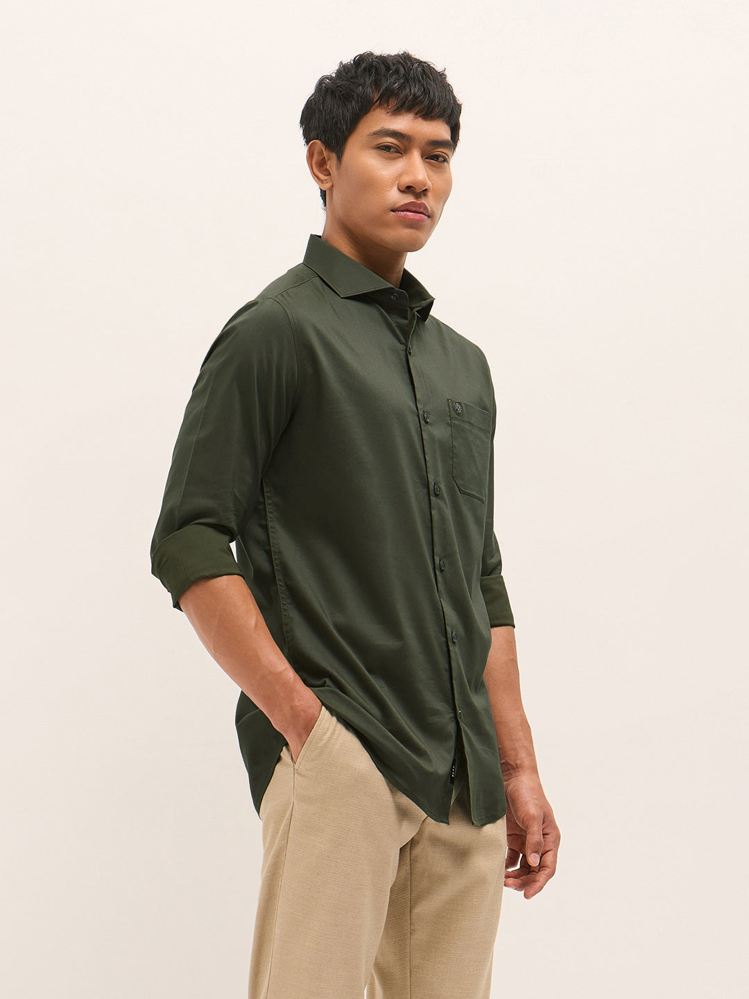 Men Green Solid Polyester Blend Tailored Fit Formal Shirt