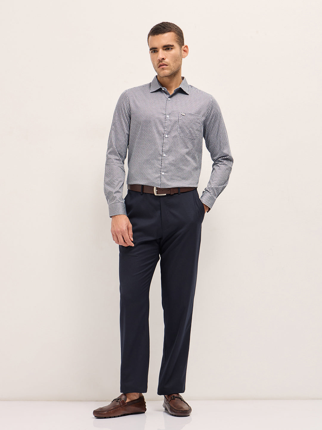 Men Navy BlueWhite Geometric Printed Tailored Fit Formal Shirt