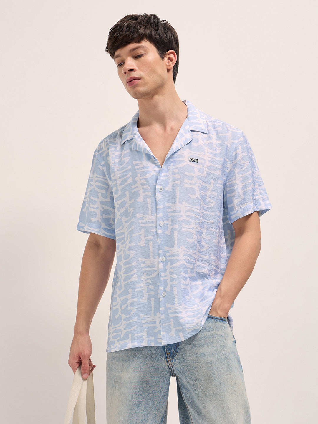 Men Light Blue Abstract Brush Stroke Print Relaxed Fit Cuban Collar Shirt