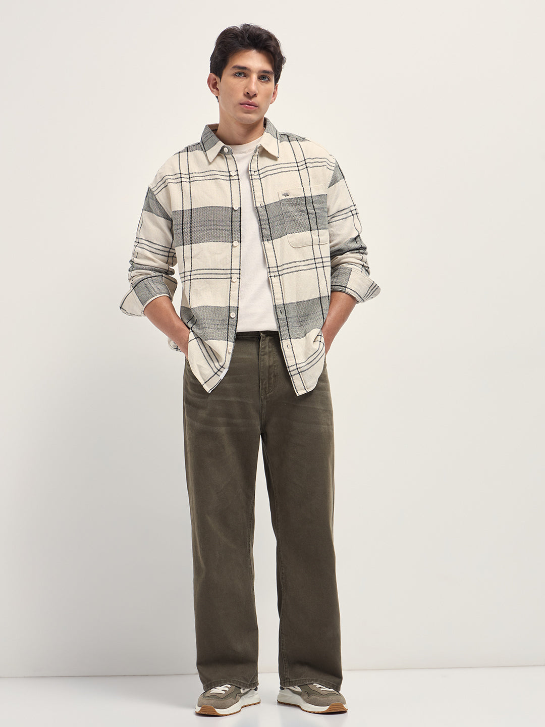 Men Cream Checked Woven Relaxed Fit Casual Shirt